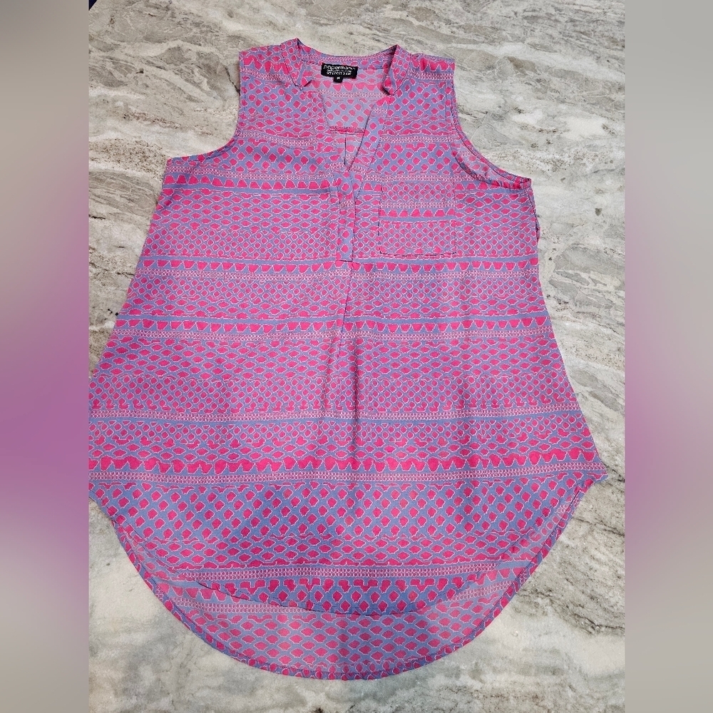 Papermoon for Stitch Fix Pink Blue Sleeveless Blouse Size M Geometric Print